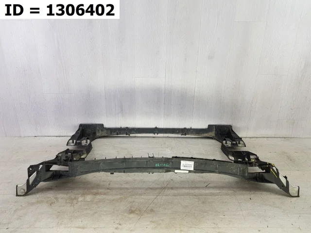 Панель радиатора (телевизор) для Audi A4 B9 Allroad Quattro 2016+ на фотографиях