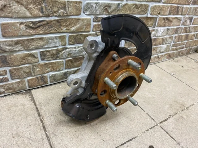 Кулак задний правый для Hyundai Tucson NX4 2020+ на фотографиях