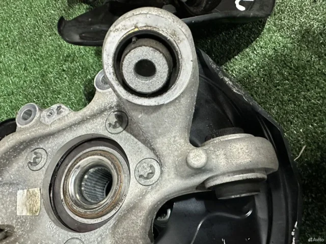 Ступица колеса задняя левая для Mercedes-Benz S class W223 2021+ на фотографиях