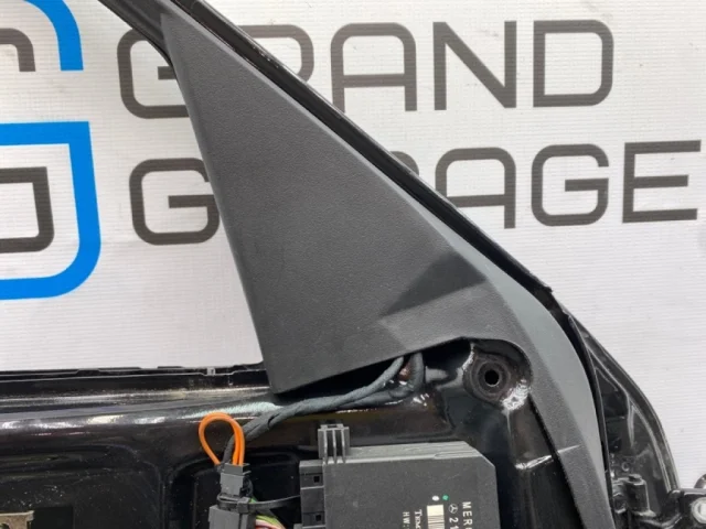 Дверь передняя левая для Mercedes-Benz C class W202 1993-2001 на фотографиях