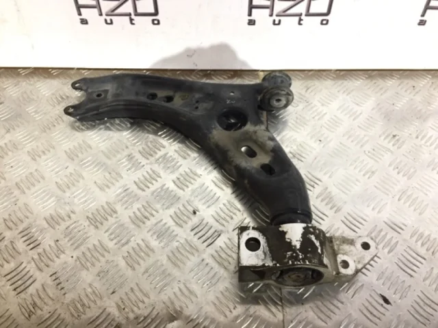 Рычаг передний левый нижний для Skoda Octavia A5 на фотографиях