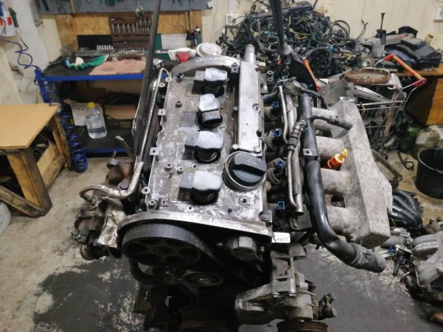 Двигатель для Volkswagen Passat Variant (B5+ (B5.5), Typ 3BG) 2000-2005 на фотографиях