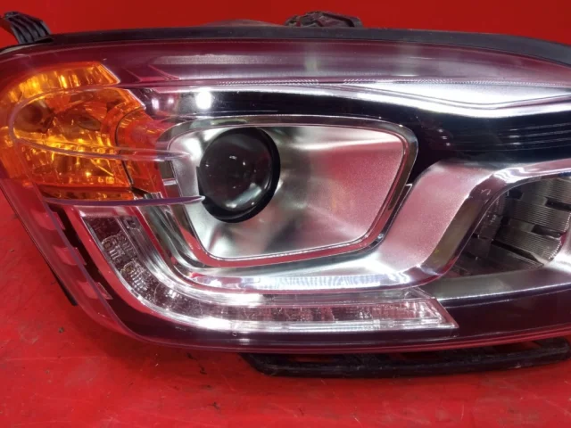 Фара правая для SsangYong Actyon CK rest 2013-2014 на фотографиях