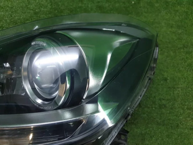 Крышка форсунки фароомывателя левая для Mercedes-Benz C class W204 2007-2014 на фотографиях