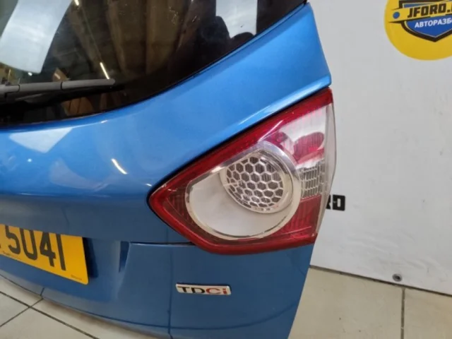Крышка багажника для Ford Kuga CBV 2008-2013 на фотографиях