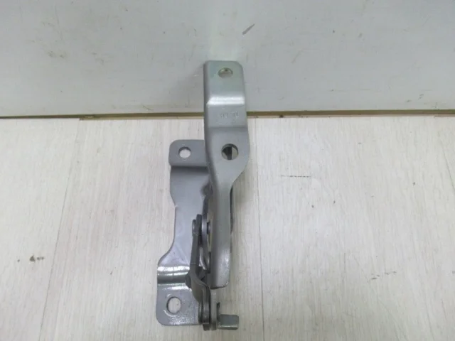 Петля капота правая для Hyundai Tucson TL rest 2018-2021 на фотографиях