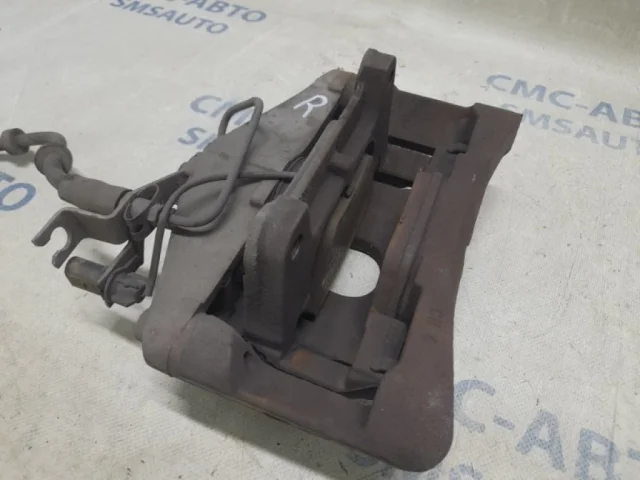 Суппорт передний левый для Audi A6 C6 Avant 2004-2011 на фотографиях