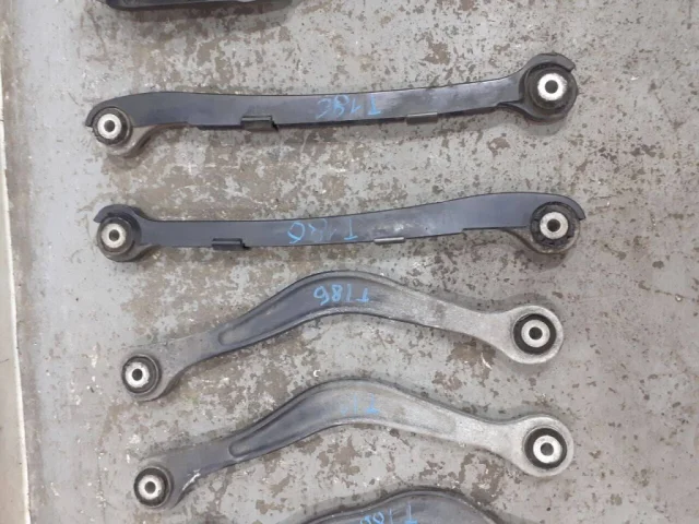 Рычаг задний правый нижний для Mercedes-Benz S class W220 1998-2005 на фотографиях