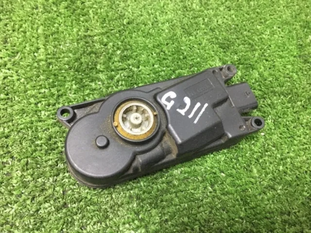 Моторчик корректора фары для BMW 5er G30 2016-2023 на фотографиях