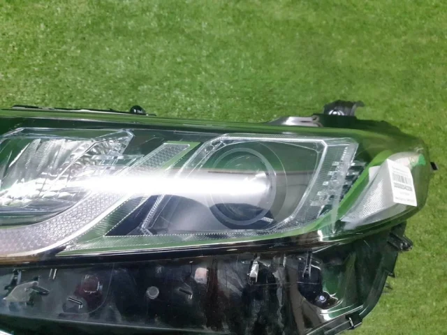 Фара левая для Toyota Camry XV70 rest 2021+ на фотографиях