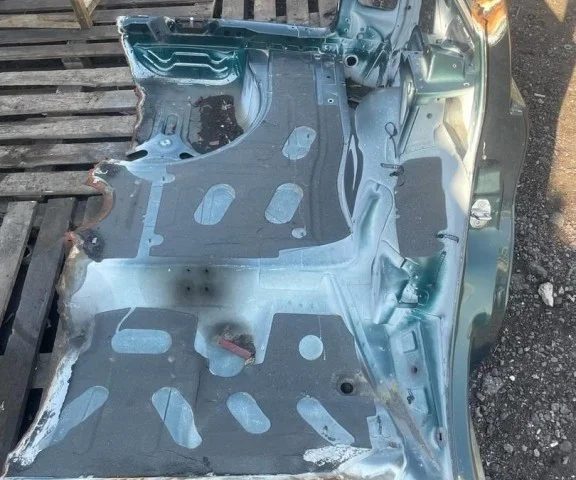 Крылья для Volkswagen Passat Variant (B5+ (B5.5), Typ 3BG) 2000-2005 на фотографиях