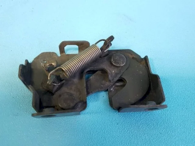 Замок капота левый для Infiniti FX S51 2008-2013 на фотографиях