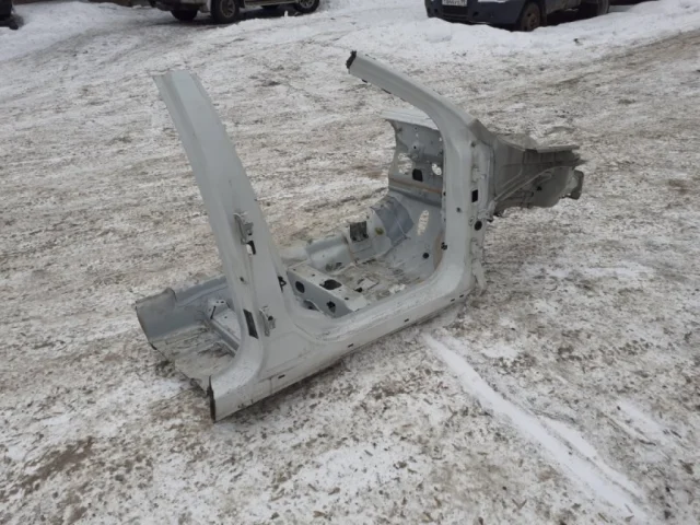 Четверть кузова передняя правая для Volvo XC60 Y20 2008-2017 на фотографиях