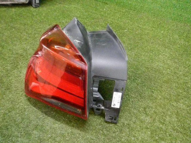 Фонарь внешний левый для BMW 1er Ф20 rest.1 2015-2020 на фотографиях