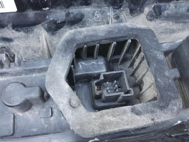 Фонарь левый для Ford Transit 2006-2013 Фургон на фотографиях