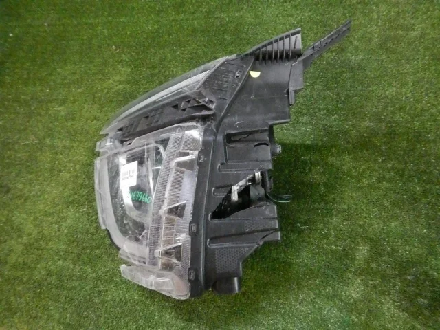 Фары для Hyundai Creta 2 SU2 2021+ на фотографиях