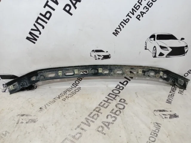 Кронштейн подушки двигателя для Toyota Land Cruiser 200 (JDM) 2007-2013 на фотографиях