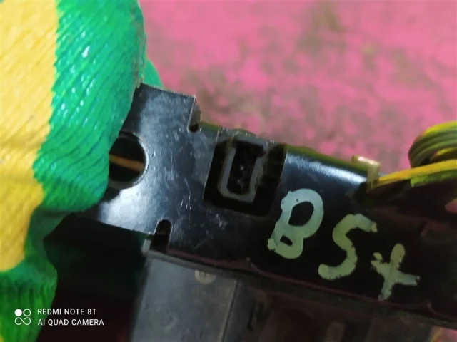 Замок багажника для Volkswagen Passat Variant (B5+ (B5.5), Typ 3BG) 2000-2005 на фотографиях