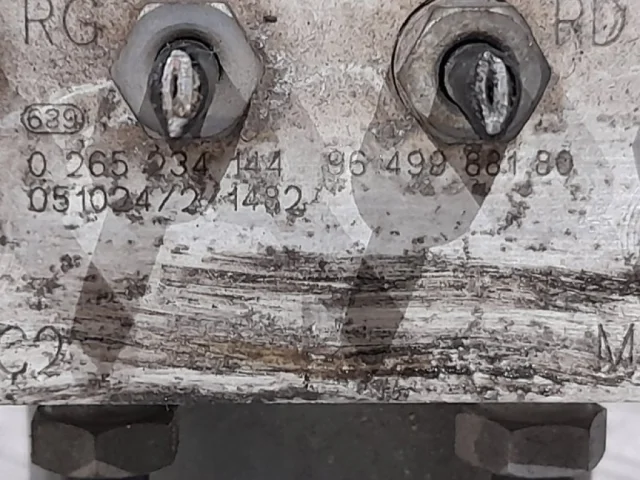 Блок ABS для Citroen C4 Хэтчбек 2004-2011 на фотографиях