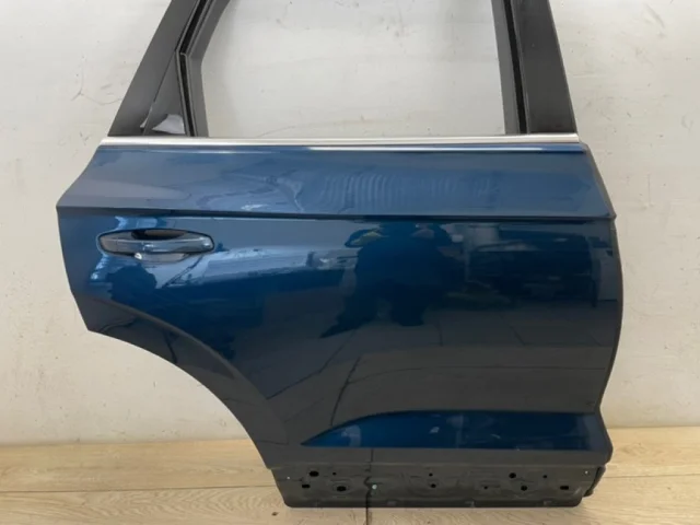 Дверь задняя правая для Volkswagen Touareg III (CR) 2018+ на фотографиях