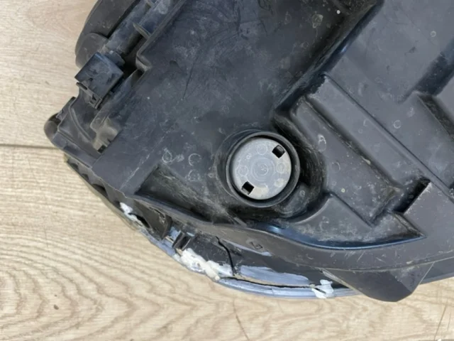 Фары для Volkswagen Passat (B8.5) Variant, R-line, GTE 2019+ на фотографиях