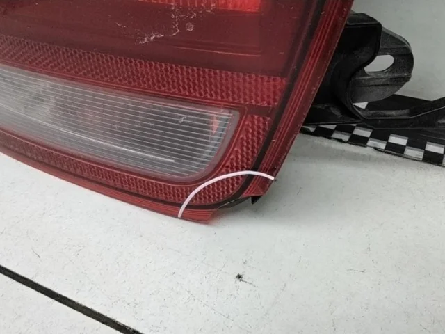 Фонарь внешний левый для BMW 1er Ф20 rest.1 2015-2020 на фотографиях