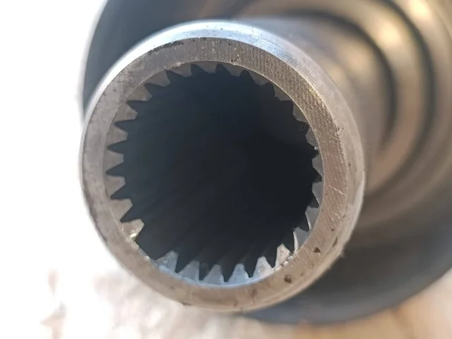 Карданный вал передний для Mitsubishi Pajero V80 3dr (JDM) 2006-2014 на фотографиях