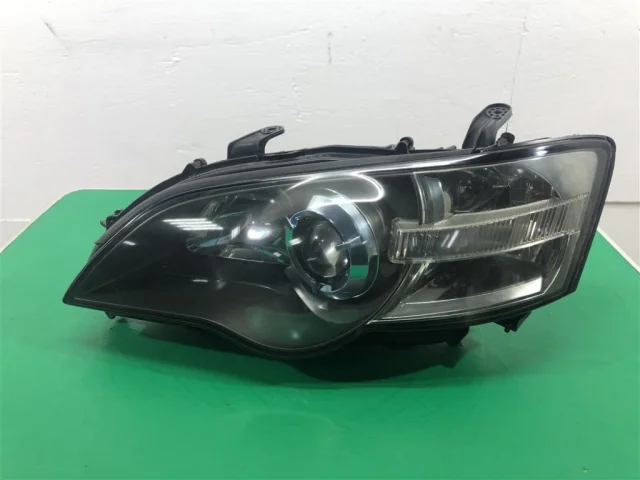 Фара ксенон левая для Subaru Legacy Универсал BP/B13 2003-2009 на фотографиях