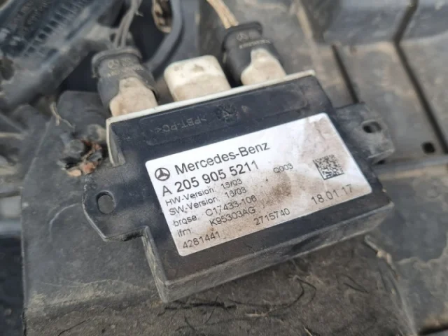 Бампер задний для Mercedes-Benz C class C205 2014-2020 на фотографиях