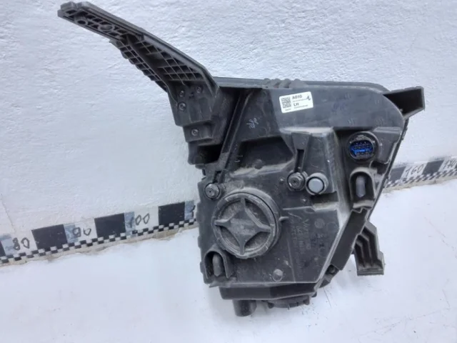 Фара ксенон левая для Hyundai Creta 2 SU2 2021+ на фотографиях