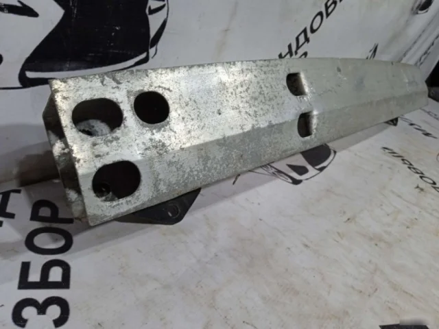 Усилитель заднего бампера для Toyota Avensis Универсал T250 2003-2008 на фотографиях