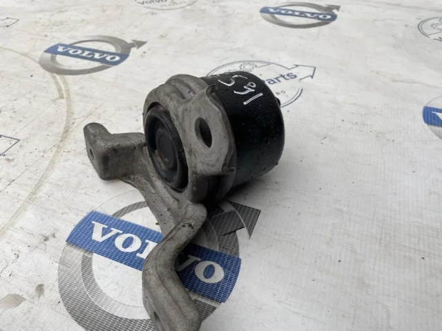 Опора двигателя задняя правая нижняя для Volvo S80 AS 2006-2016 на фотографиях