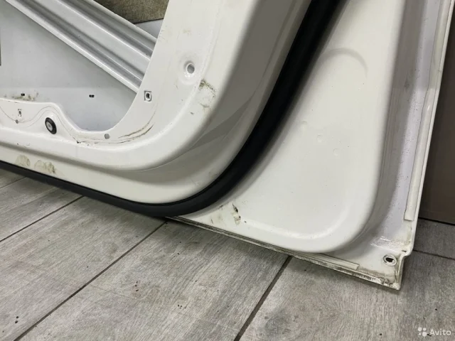 Дверь передняя правая для Volkswagen Passat Variant (B6, Typ 3C) 2004-2010 на фотографиях