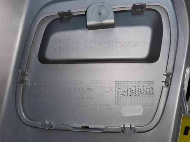 Усилитель переднего бампера для Renault Duster HM 2020+ на фотографиях