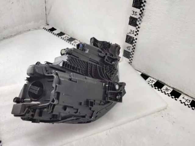 Фара левая для Audi Q8 4M 2018-2023 на фотографиях