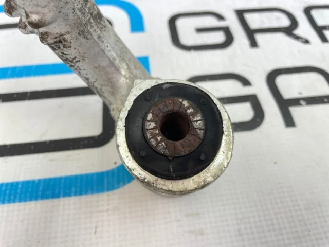 Рычаг передний левый верхний для Mercedes-Benz M class W163 1998-2005 на фотографиях