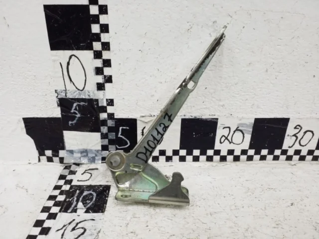 Петля капота левая для Hyundai Accent 2 Седан LC 1999-2012 на фотографиях