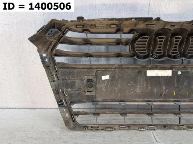 Решетка радиатора для Audi A4 B9 Avant 2015+ на фотографиях