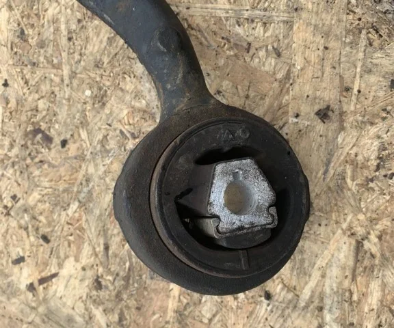 Рычаг передний правый нижний для BMW X5 Е53 1999-2006 на фотографиях