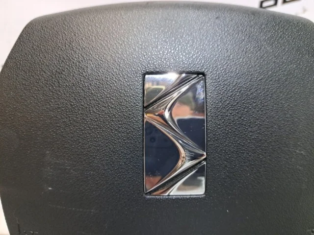 Подушка безопасности водителя для Citroen C4 Хэтчбек 2010-2016 на фотографиях