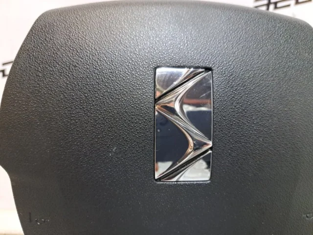 Подушка безопасности водителя для Citroen C4 Хэтчбек 2010-2016 на фотографиях