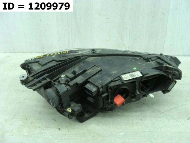 Фары для Volkswagen Passat (B8) Variant 2014-2019 на фотографиях