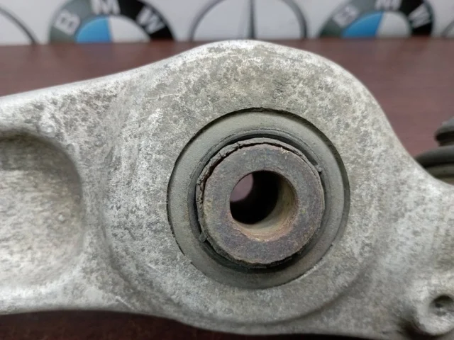 Рычаг передний правый верхний для BMW 5er Ф10 2010-2013 на фотографиях