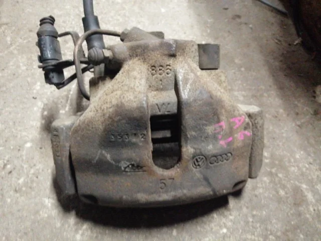 Суппорт передний левый для Audi A6 C5 Avant 1997-2005 на фотографиях