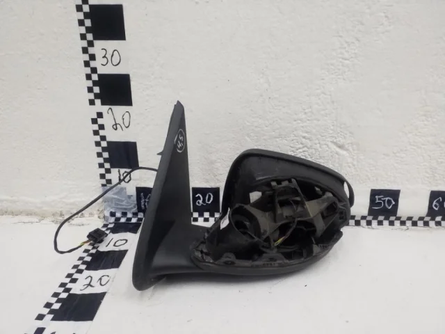 Стекла и зеркала для Renault Duster HM 2020+ на фотографиях