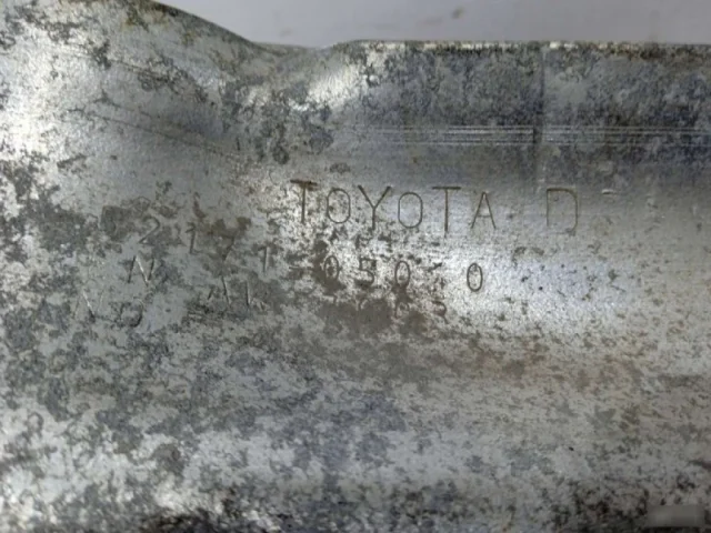 Усилитель заднего бампера для Toyota Avensis Универсал T250 2003-2008 на фотографиях