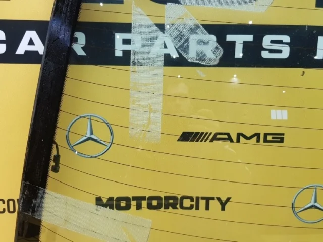 Стекло заднее для BMW 7er Е38 1994-2001 на фотографиях