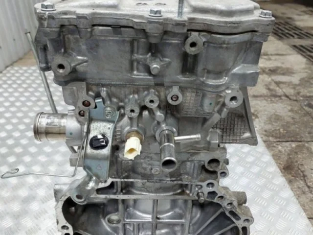 Двигатель без навесного для Toyota Camry XV50 II rest 2017-2018 на фотографиях