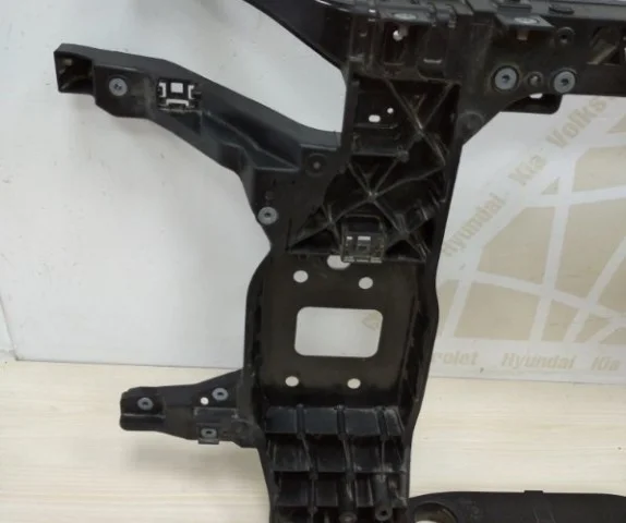 Панель радиатора (телевизор) для Hyundai Tucson NX4 2020+ на фотографиях