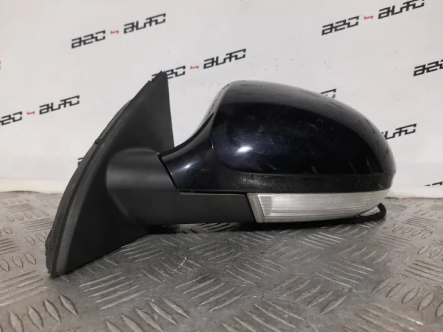 Стекла и зеркала для Volkswagen Passat Variant (B6, Typ 3C) 2004-2010 на фотографиях